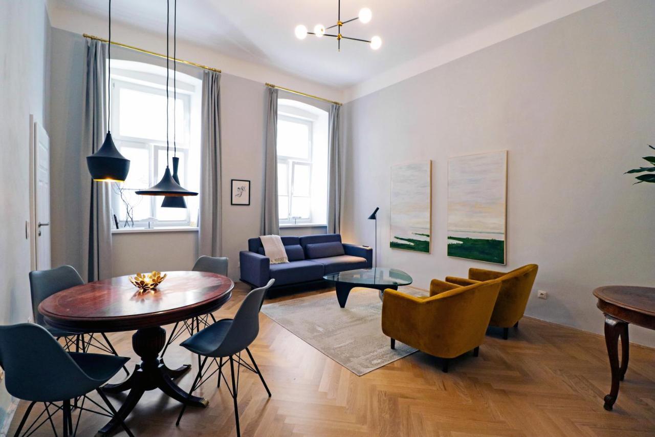 Center Apt In Best Area Near Park & Danube 20'to Airport Wien
